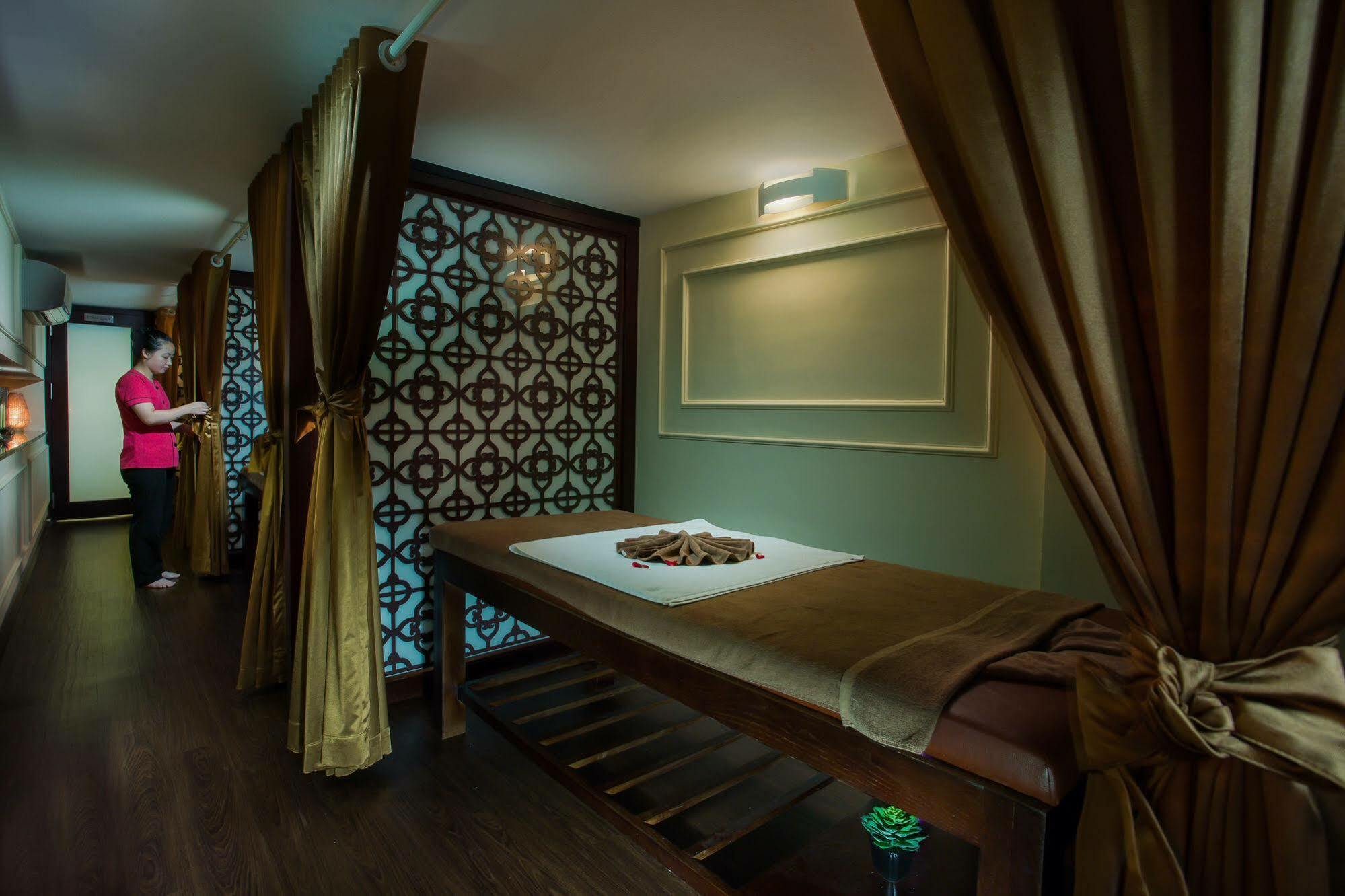 Ambassador Hanoi Hotel & Travel Екстериор снимка